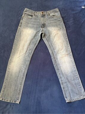 No Boundaries Men’s Y2K Light Wash Jeans